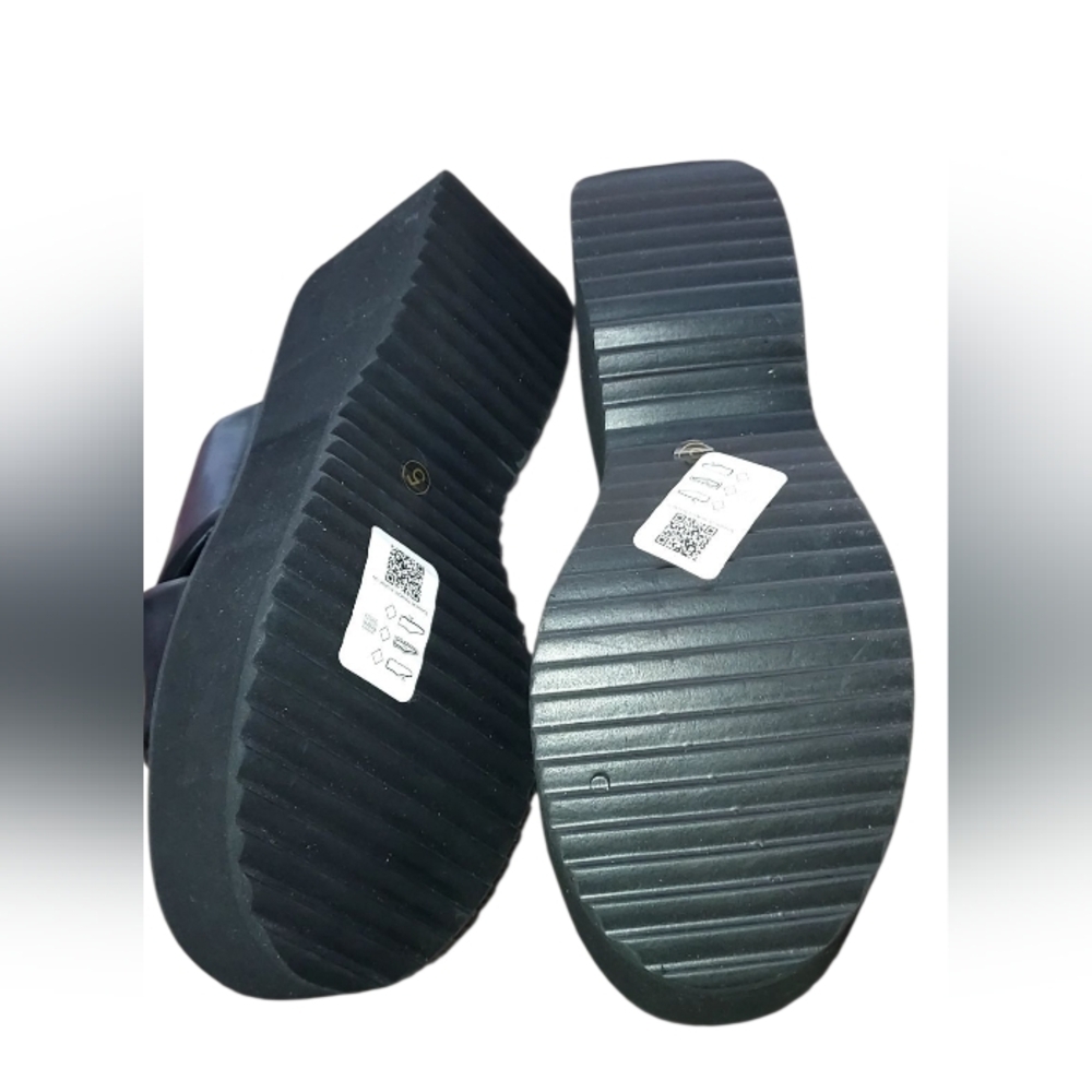 ASOS Black Crisscross Leather Sandals - Picture 4 of 6